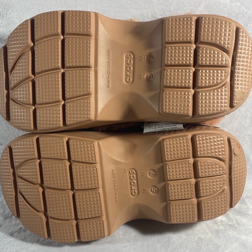 CROCS Stomp Quilted Clog 208938-2CC Cork Brown Size W7 M5 NWT - Picture 8 of 9